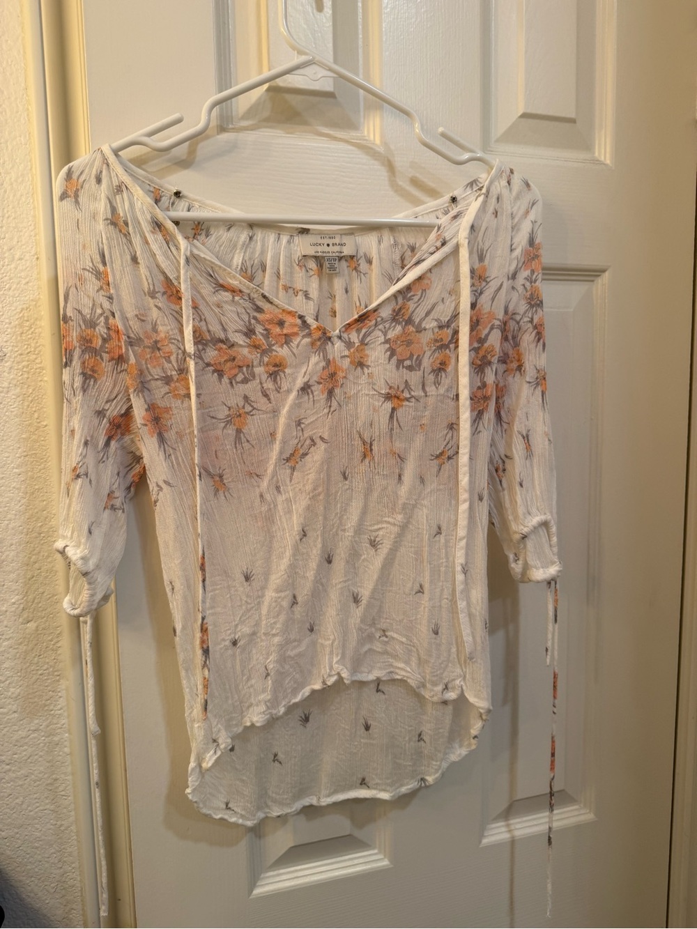 Lucky brand White Floral Tie-Front Peasant Top